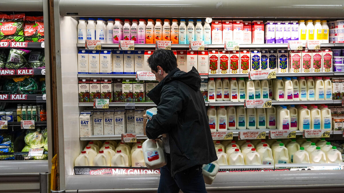 More grocery chains' items added to recall over glass contamination