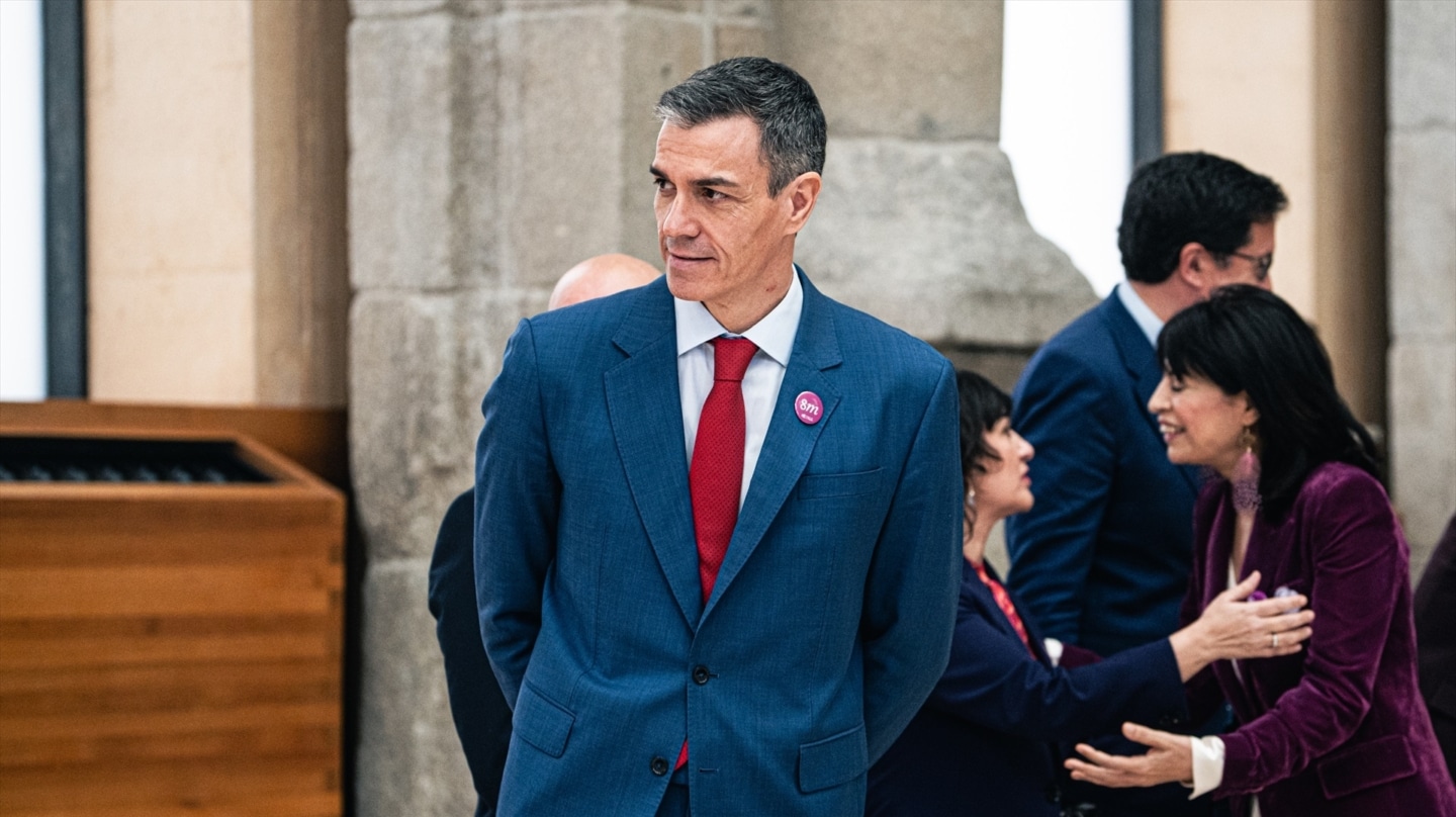 Sánchez desempolva el 'no a la guerra'