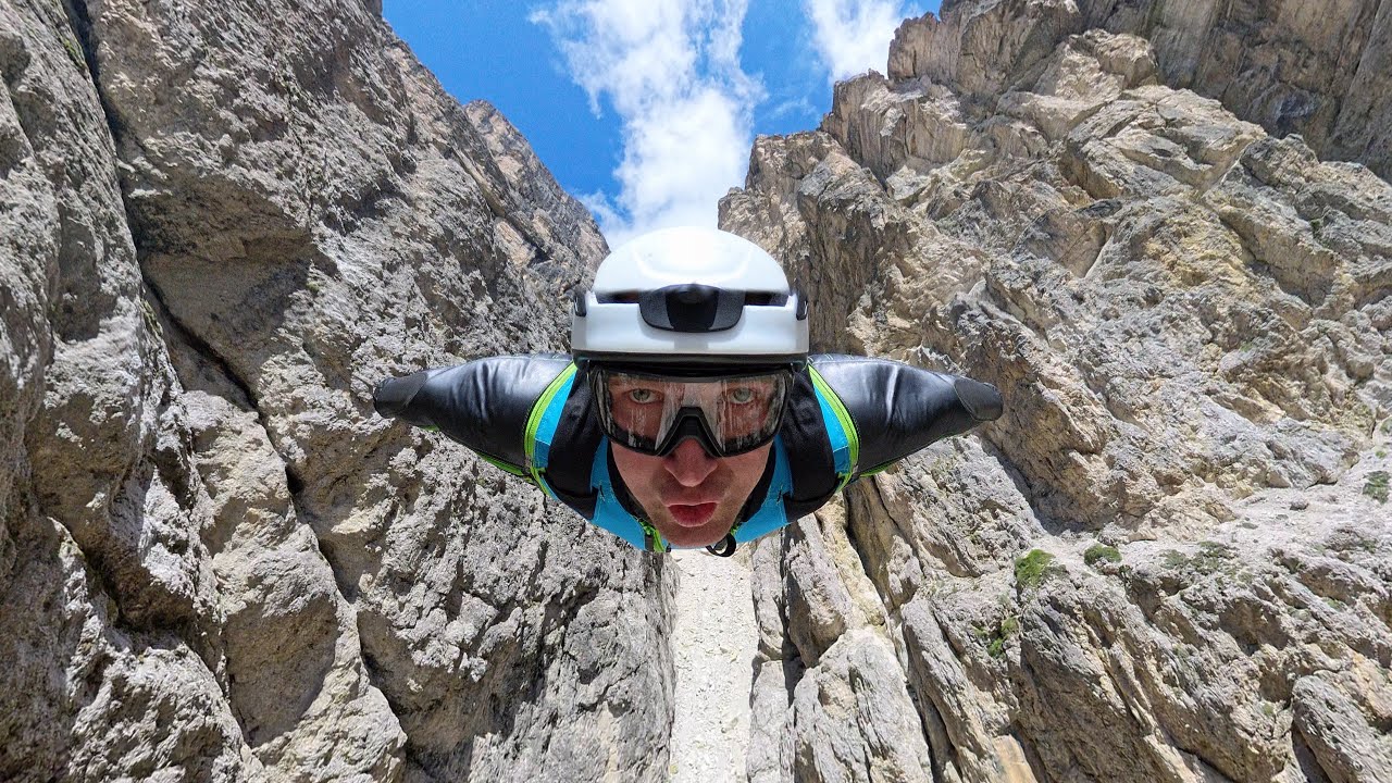 Man jumps off a mountain edge and threads the Death Star line