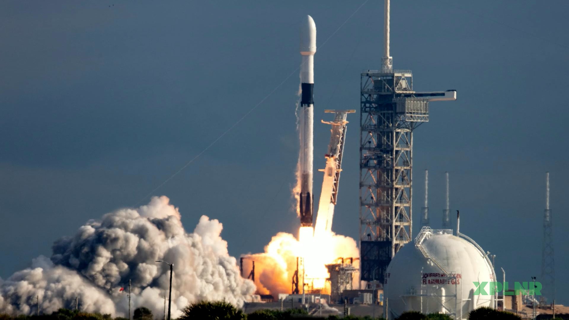 How do rockets work?