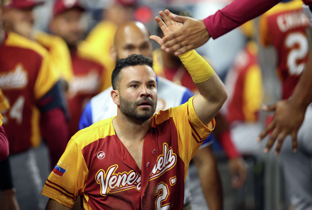 Astros coach: 'Heartbreaking' for Jose Altuve to miss World Baseball Classic