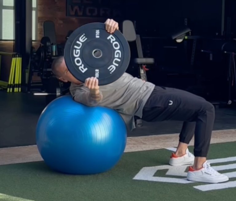 This 15-minute ab workout uses a stability ball to build a shredded ...