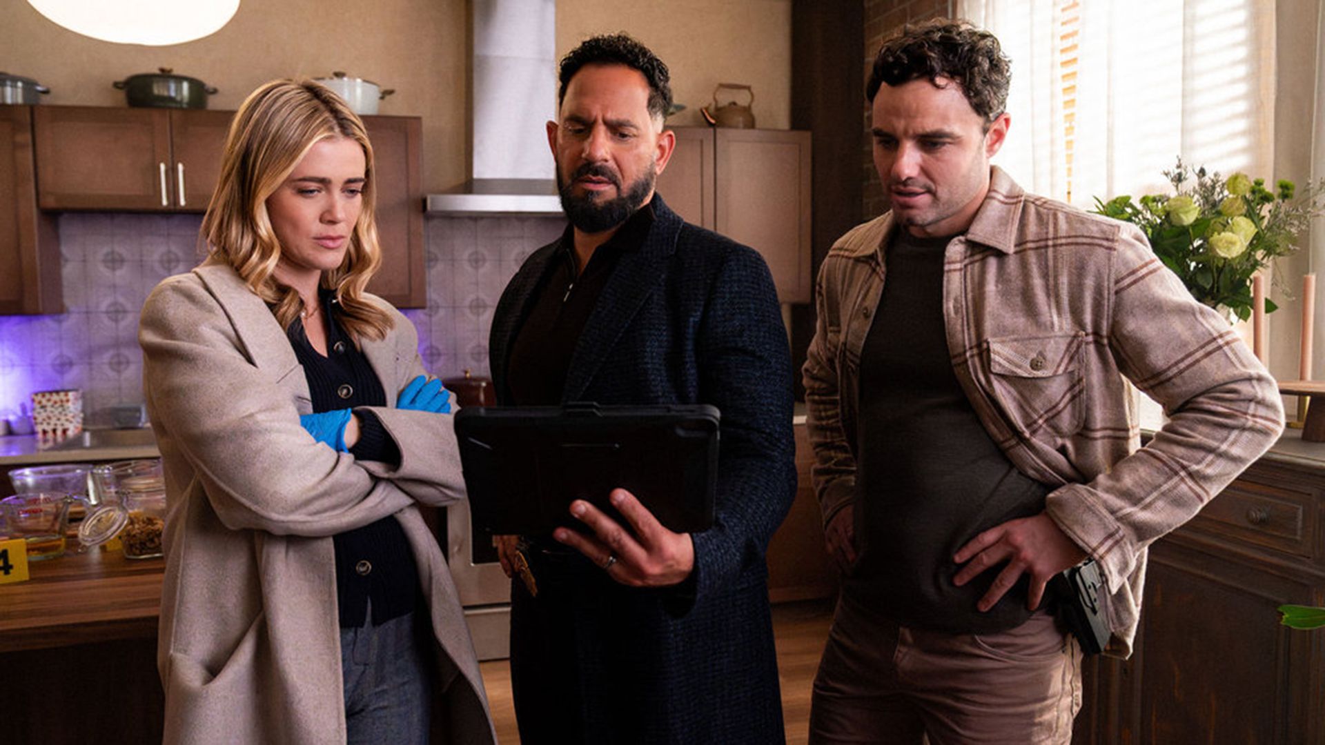 The Hunting Party season 2, episode 6: Melissa Roxburgh introduces the ...