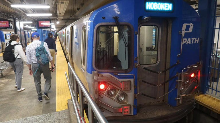 PATH train Hoboken lines suspended due to 'power issue'