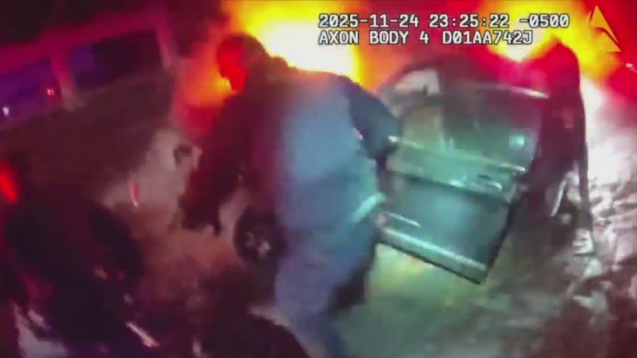 Suffolk County teen reunites with cops after being rescued from burning car<br>