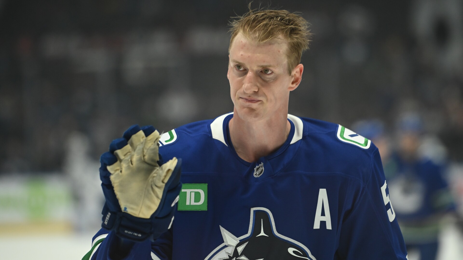Stars acquire defenseman Tyler Myers in a trade with the Canucks