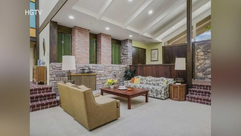 Iconic 'Brady Bunch' house in Studio City declared a historic landmark