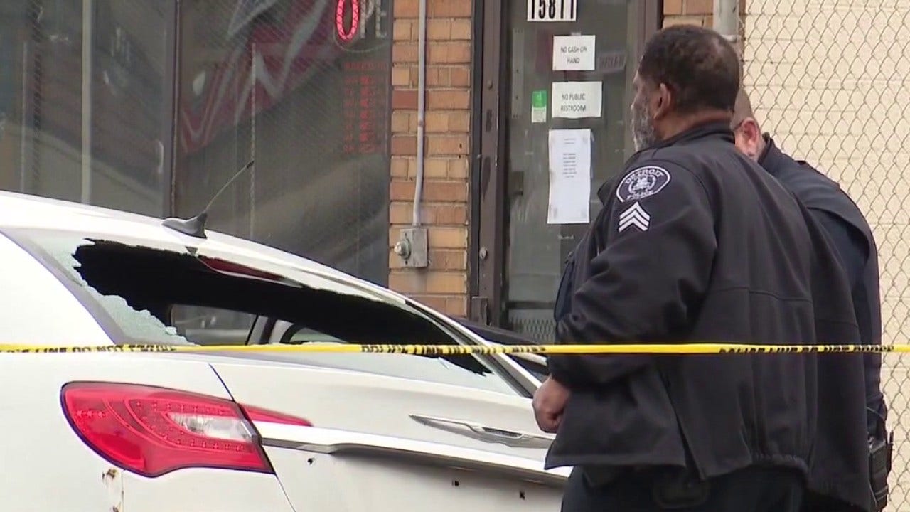 Suspect in custody after Detroit man was shot in his car with children ...