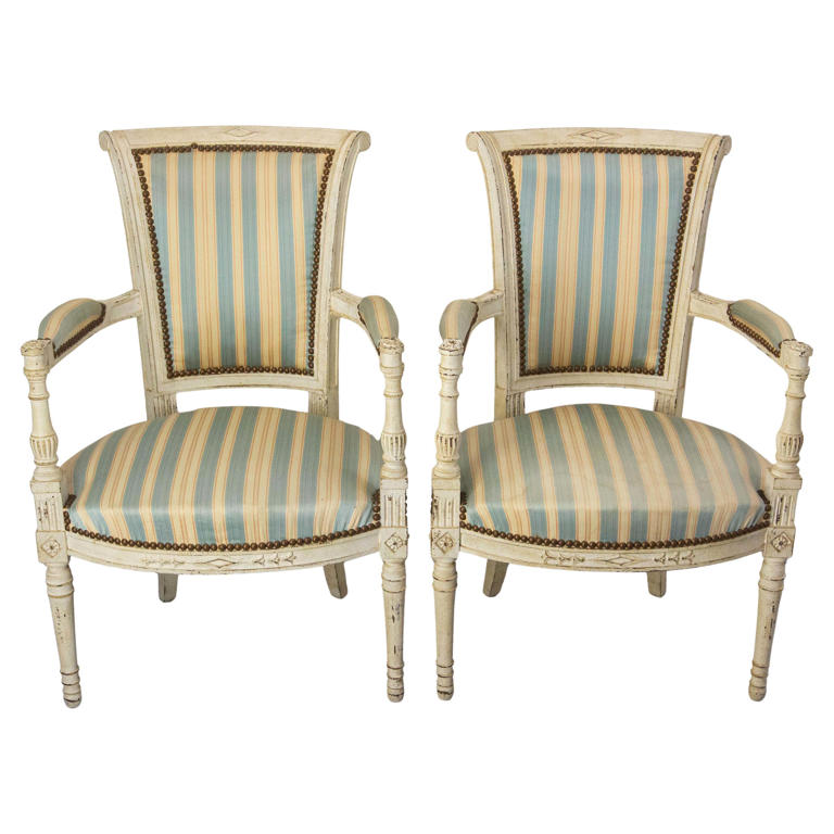 Designers reveal the 16 surprisingly valuable thrift store finds worth ...
