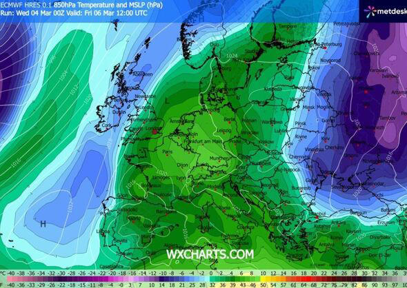 UK weather maps turn icy blue as brutal -6C cold snap set to freeze ...