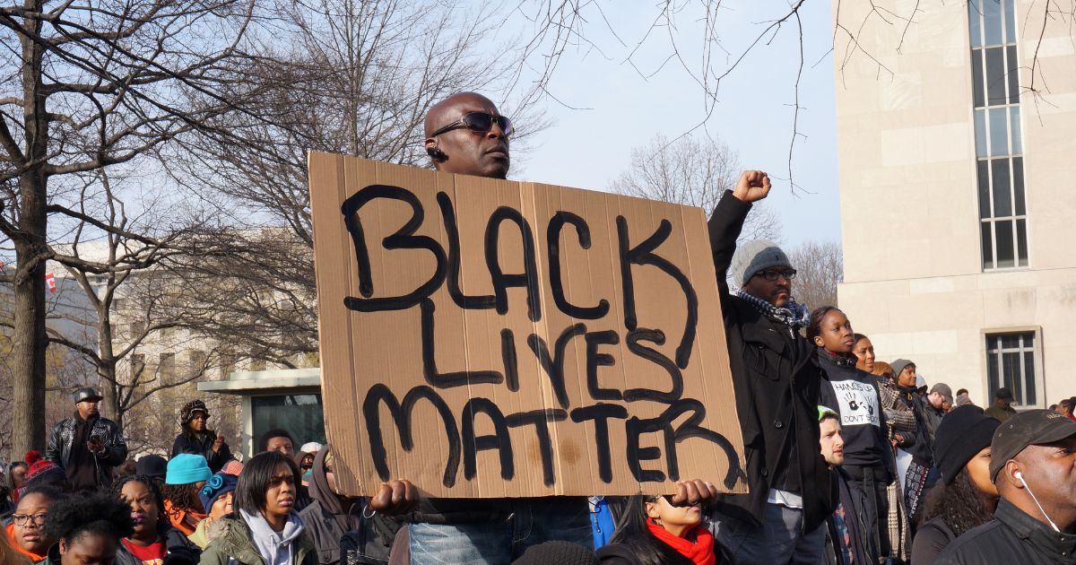 Watch: Black Lives Matter leader in Black Lives Matter jacket fights ...