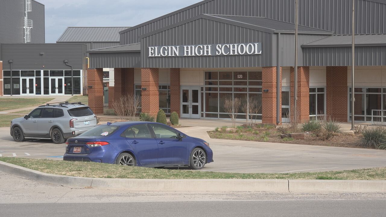 Elgin superintendent provides update on school bus struck by semi