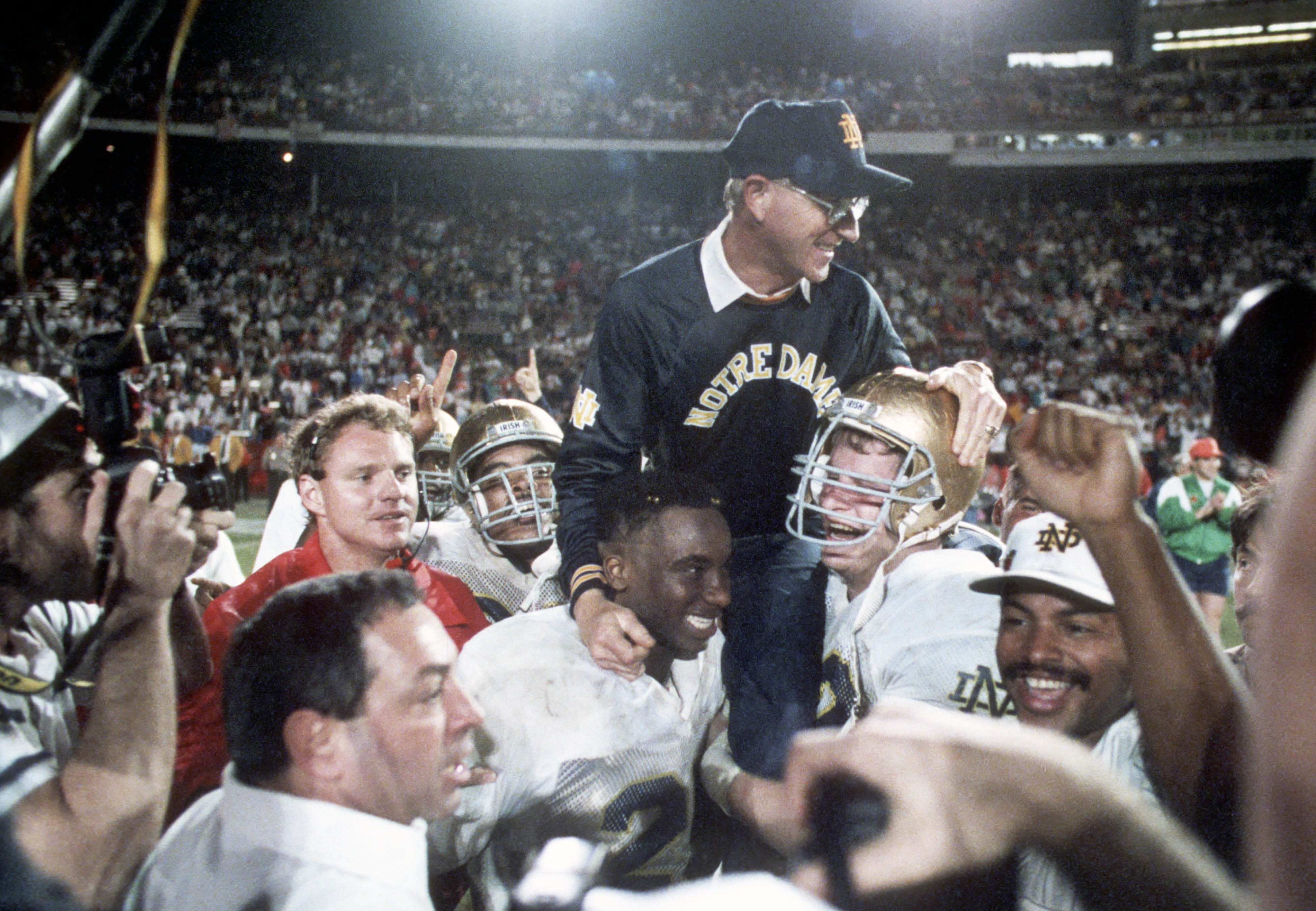 Lou Holtz, iconic Notre Dame football coach, dies. He was one-of-a-kind<br>