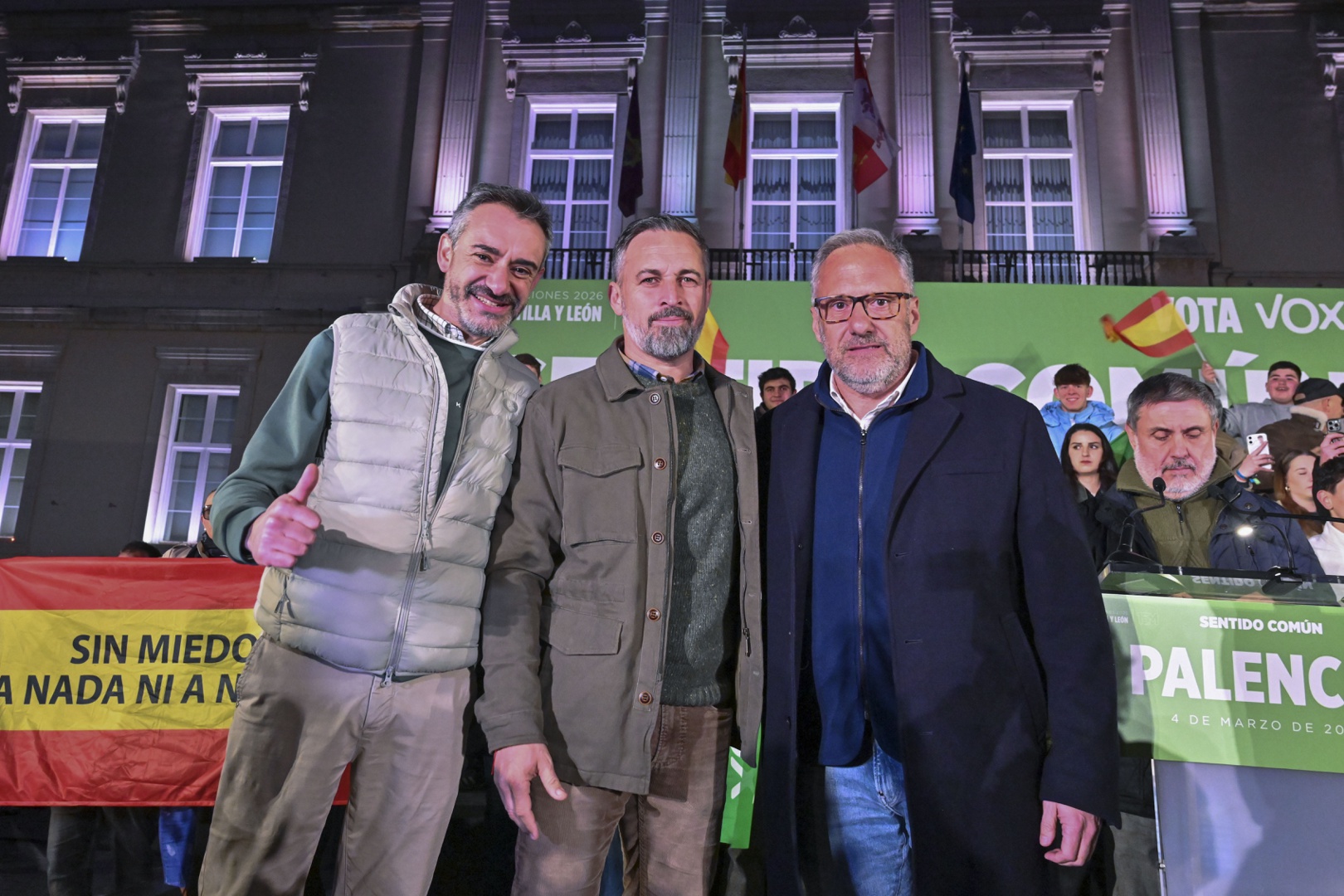Abascal: "A Sánchez le gusta más una guerra que a un tonto un lápiz"