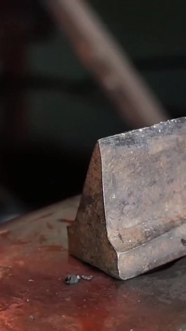 Mastering the forge: Spike tomahawk