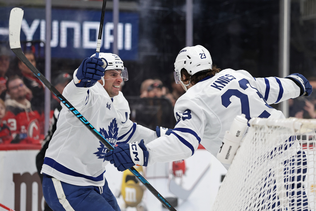Cotter and Bratt score in shootout after Brown forces OT in Devils' 4-3 ...