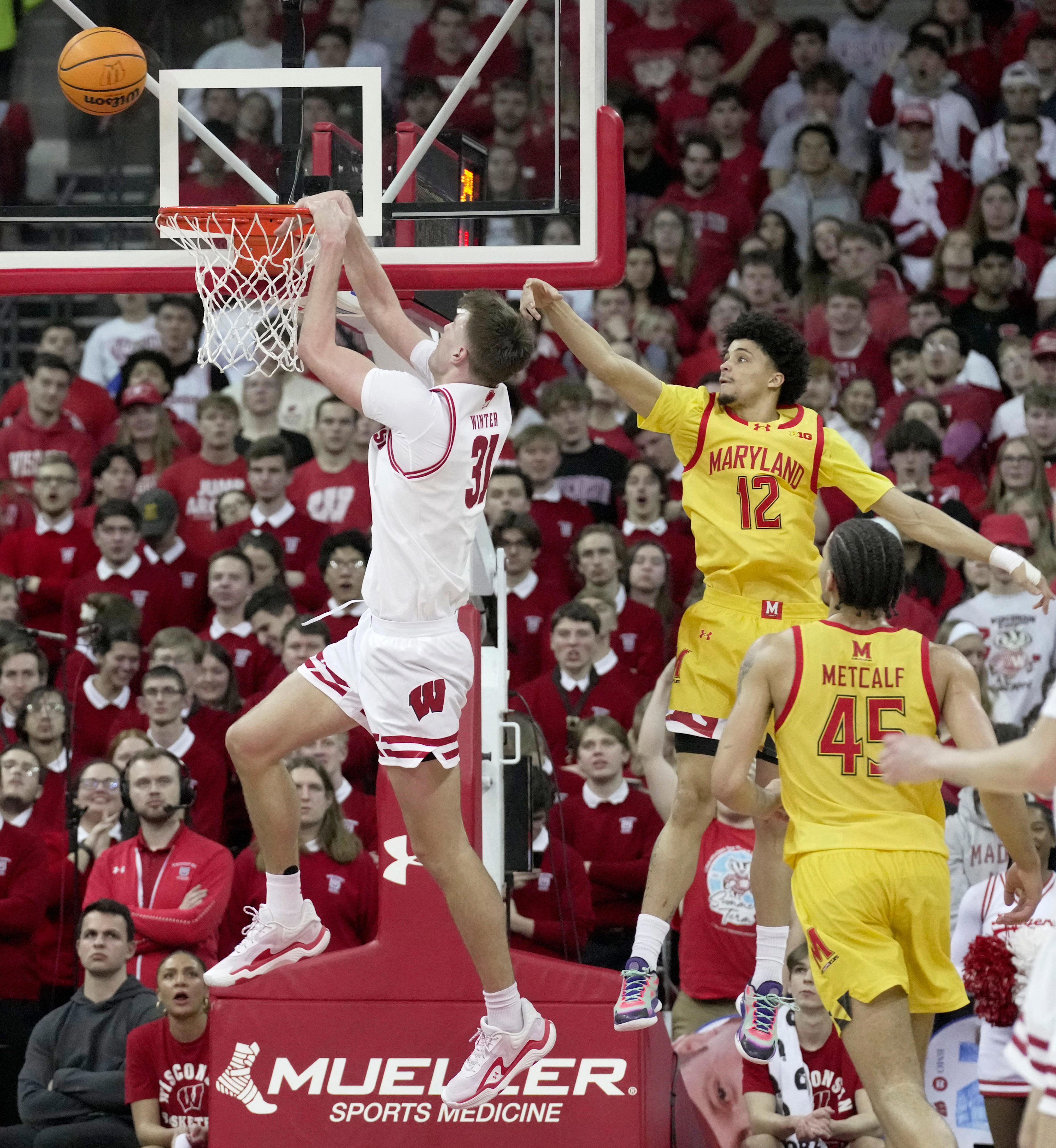 Wisconsin-High Point odds dropped early, then rose after injury update