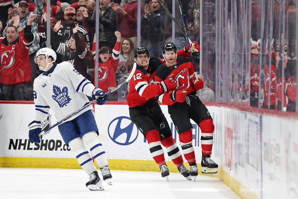 Cotter and Bratt score in shootout after Brown forces OT in Devils' 4-3 ...