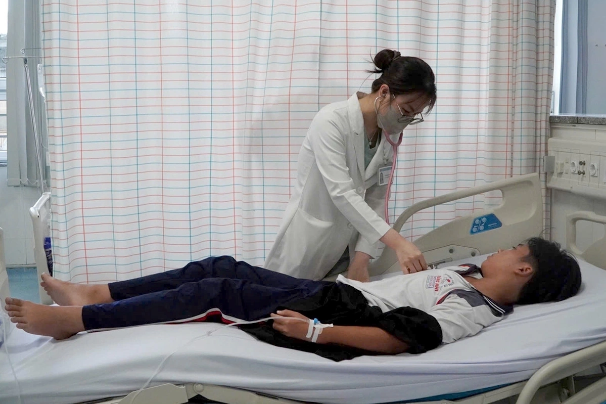 Số ca nghi ngộ độc sau ăn bánh mì ở TP HCM tăng lên 79