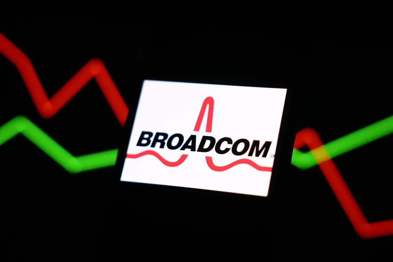 Broadcom stock rises on AI-powered beat, but VMware-led software growth slows sharply<br><br>
