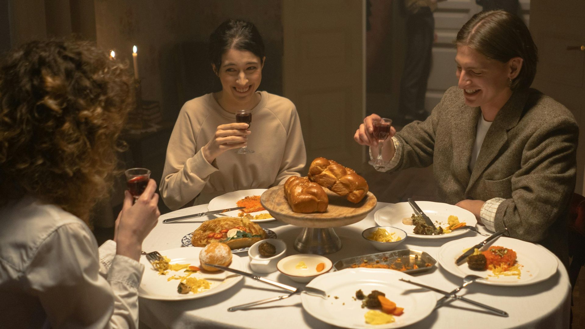 20 dining etiquette rules that were nonnegotiable