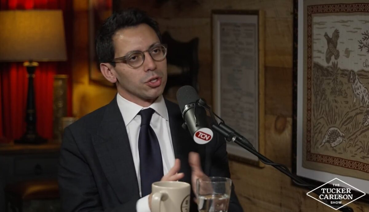 Florida gov. candidate says his campaign was banned from Waffle House after Tucker Carlson interview<br>