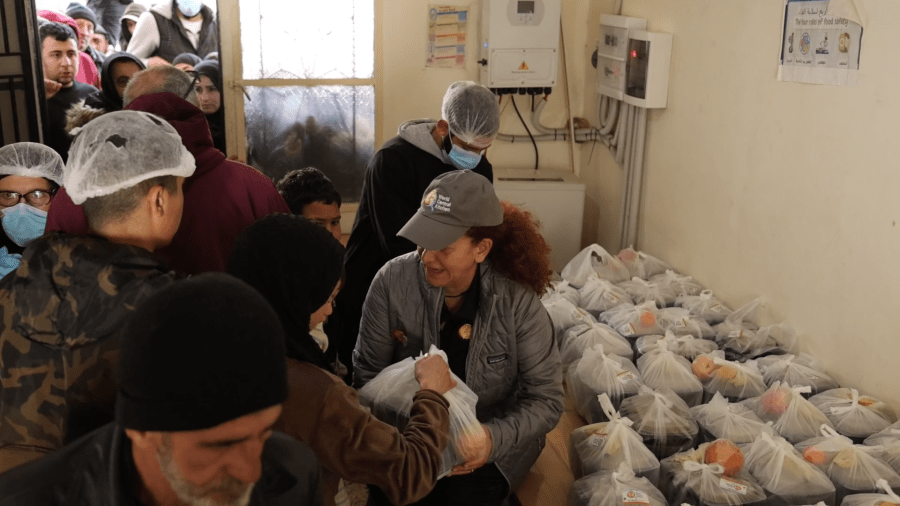 As war in Iran escalates, DC-based World Central Kitchen expands efforts to feed displaced families in Lebanon<br><br>