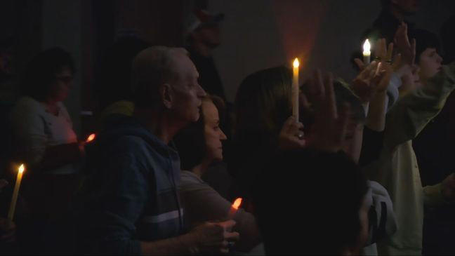Hundreds gather at candlelight vigil to remember local family killed in ...