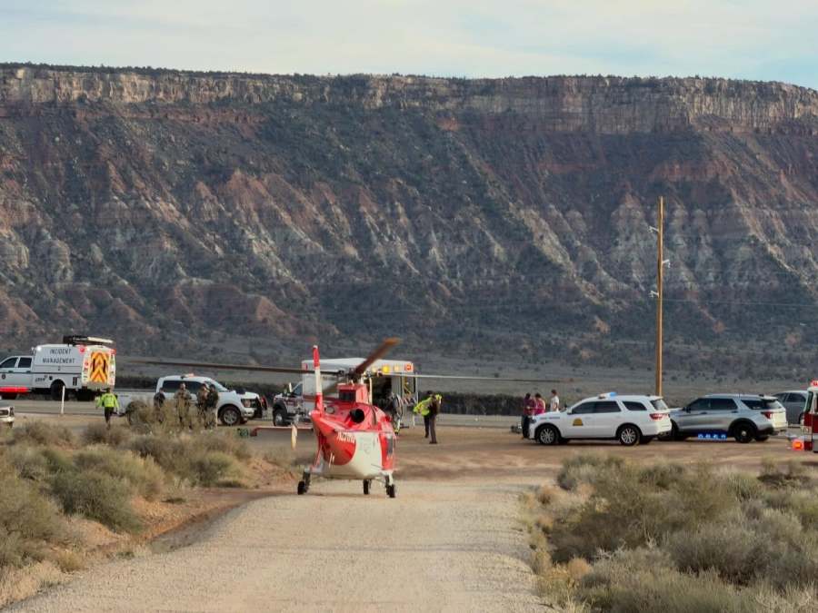 One person critically injured after crash on Highway 59 near Hurricane<br>