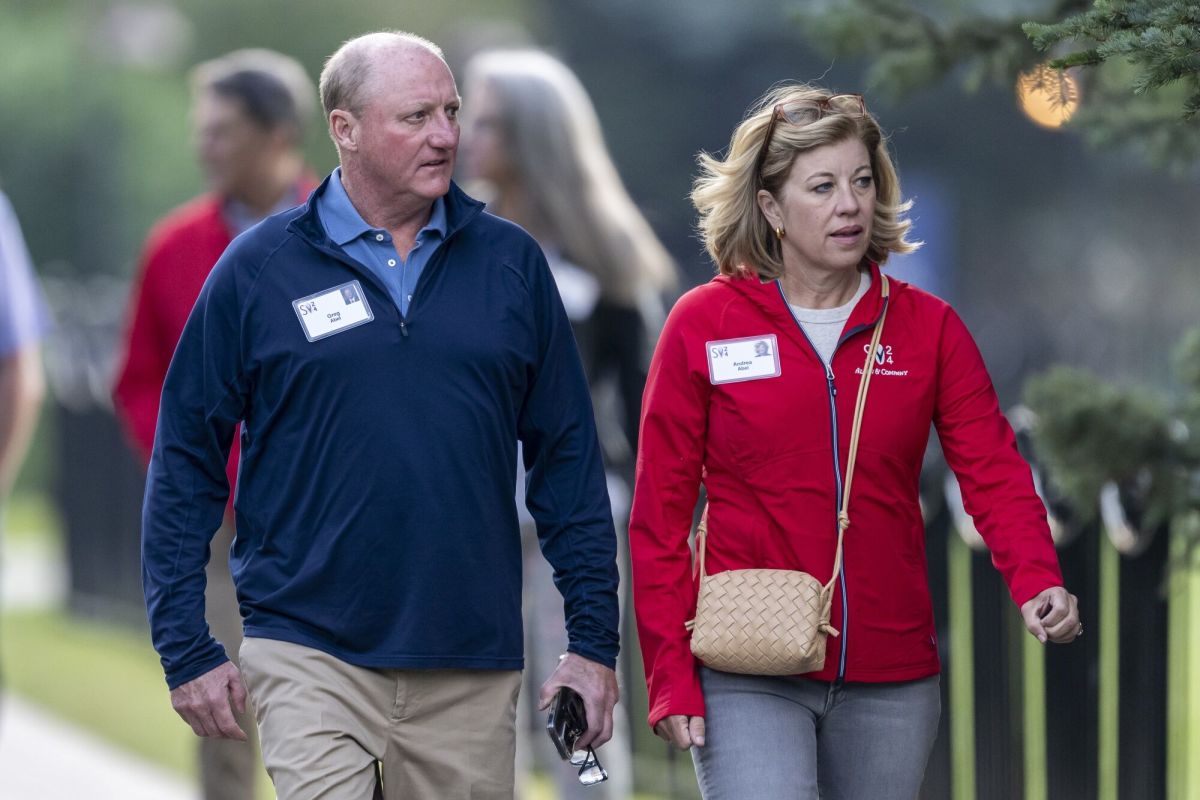 Berkshire stock drops as the post-Buffett era gets real. Photo by Bloomberg on Getty Images