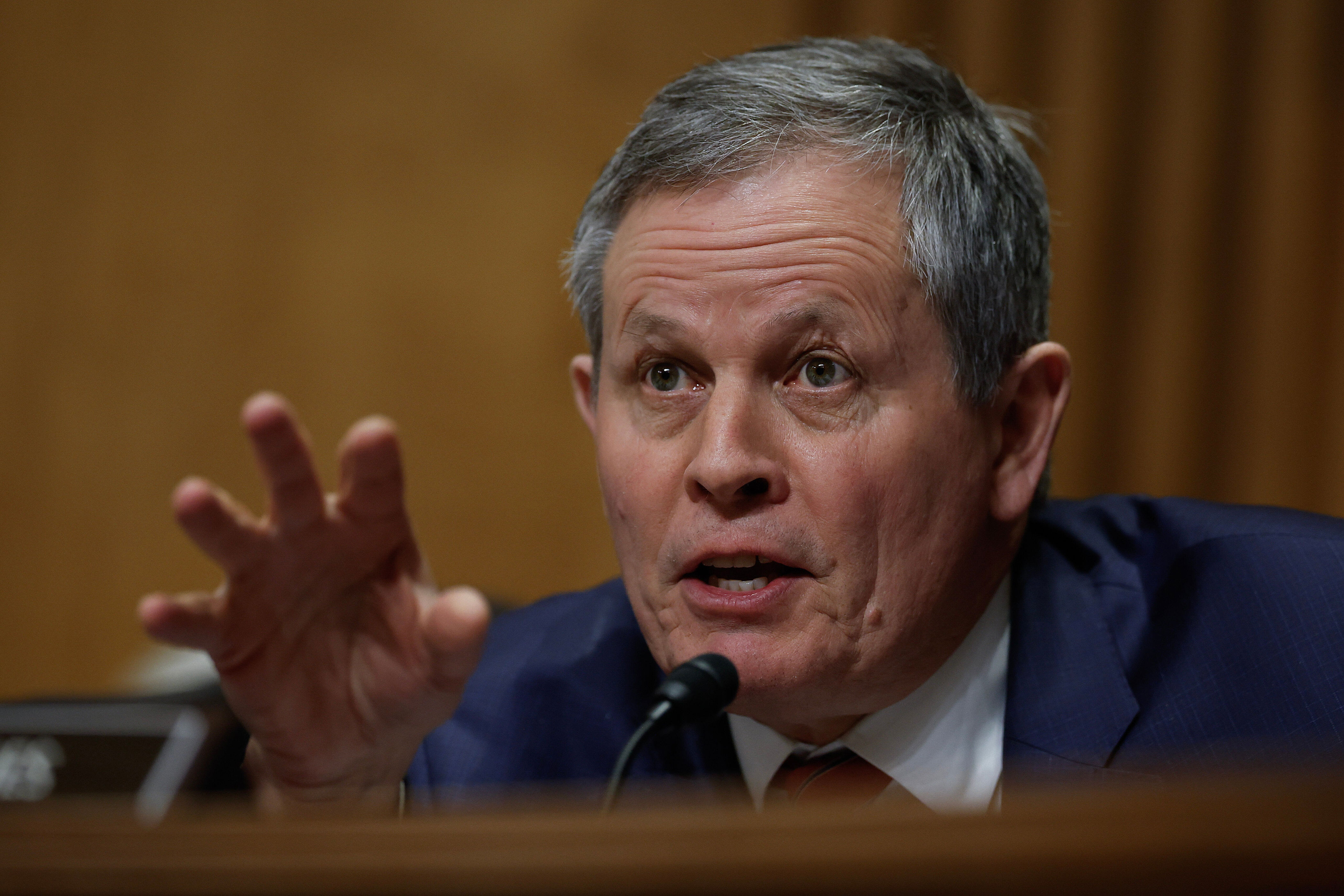 Montana GOP Sen. Steve Daines abruptly drops reelection bid