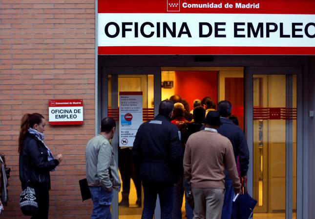 El SEPE está dando una ayuda a los mayores de 65 años que no tienen ...