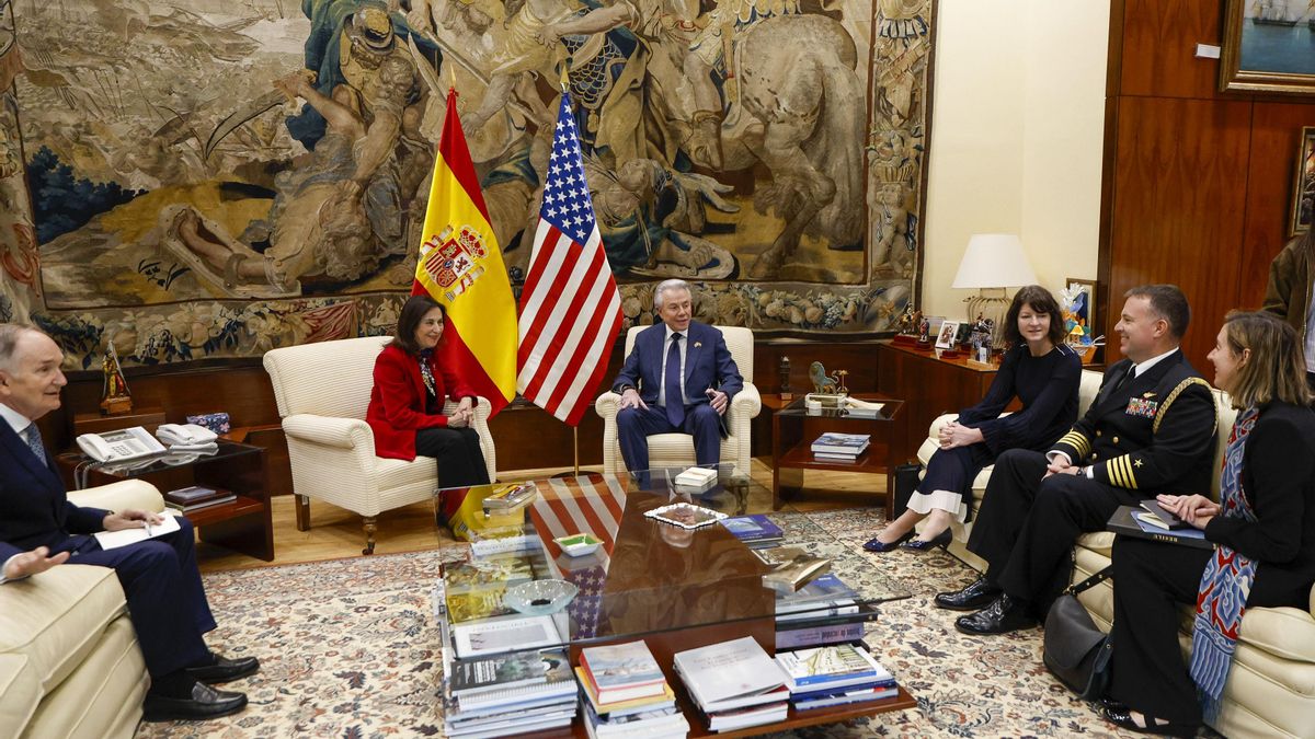 El PP difunde un vídeo asegurando que Robles dice "estoy con Trump" y ...