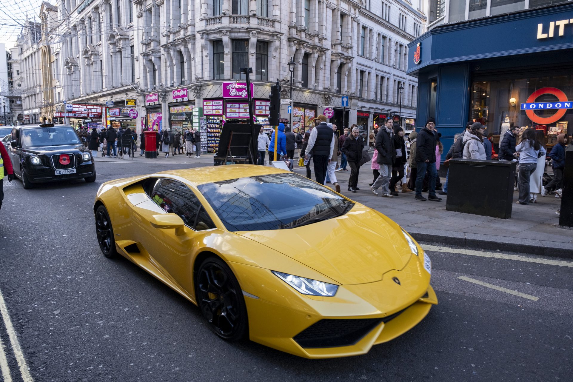 Waarom de rijken en beroemdheden geen elektrische Lamborghini's willen