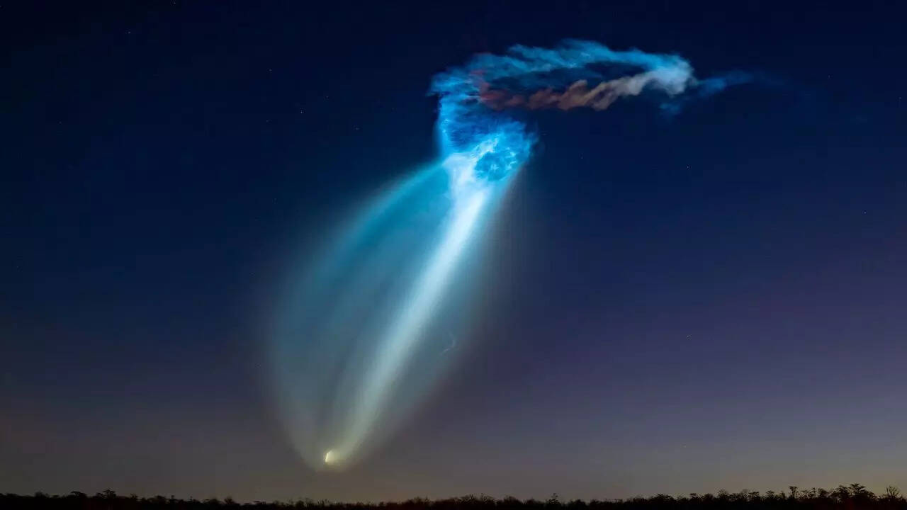 SpaceX rocket launch creates ‘space jellyfish’ effect in Florida sky ...