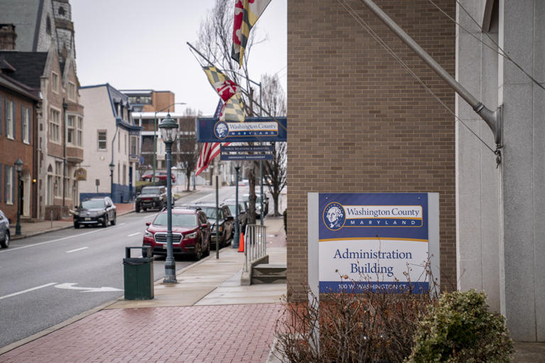 Plans for an ICE detention center spark anger in a deep-red Maryland county