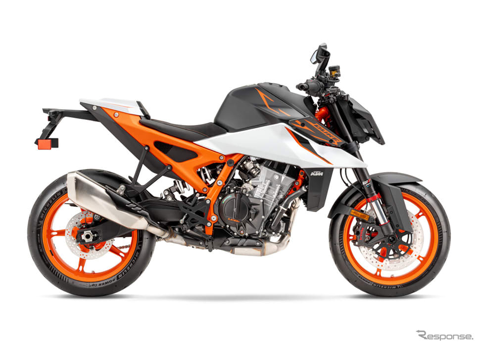 127 HP for $13,900—KTM’s 395-pound 990 Duke R is a track weapon in disguise