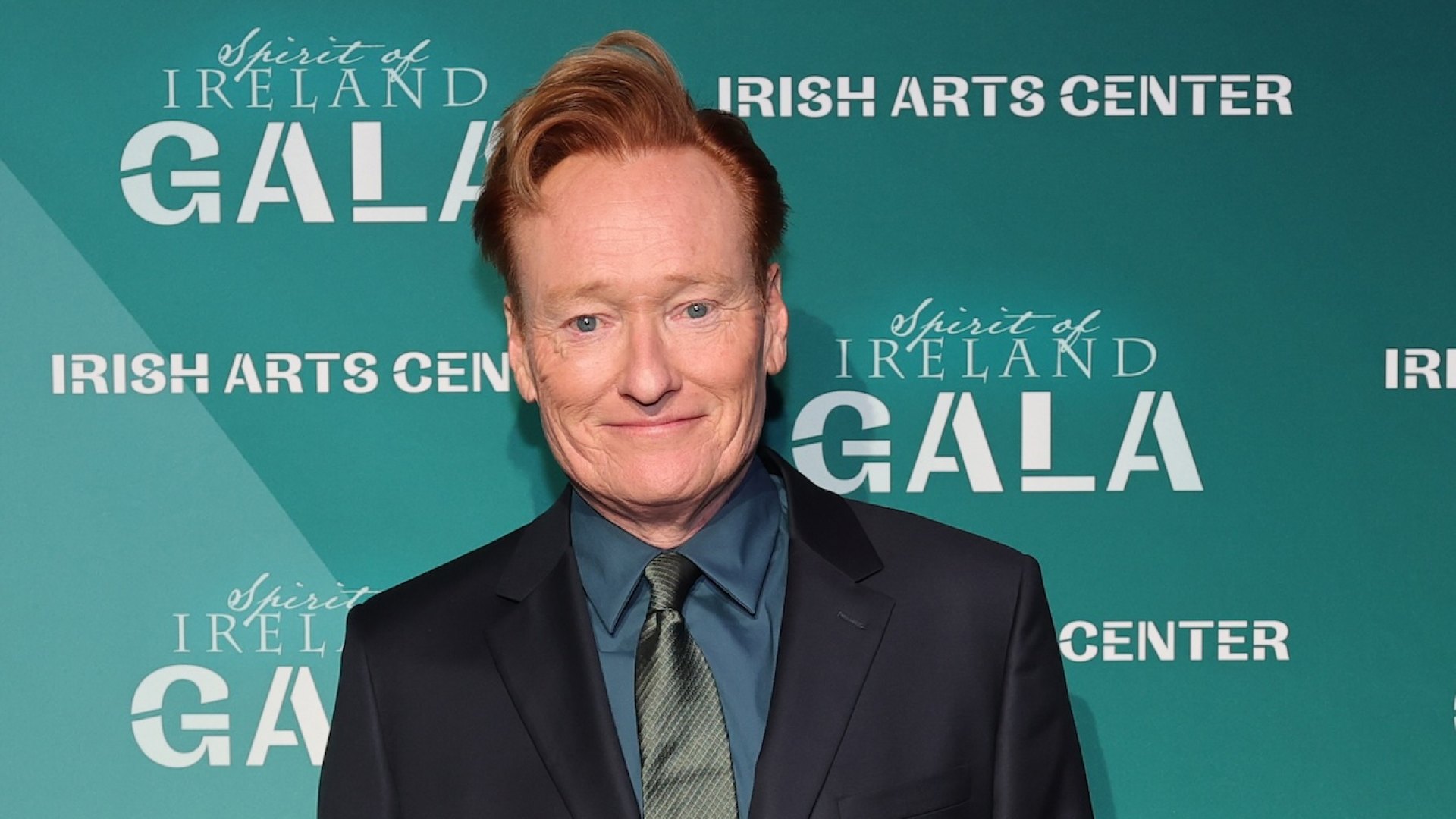 Conan O’Brien revela el chiste que ya eliminó antes de presentar los Premios Óscar de 2026.