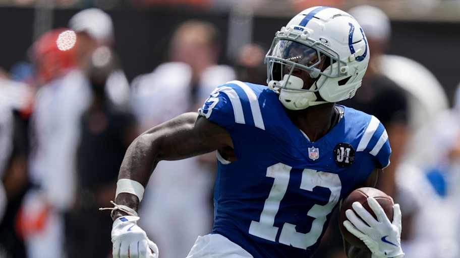 Colts bring back veteran receiver in quiet offseason move