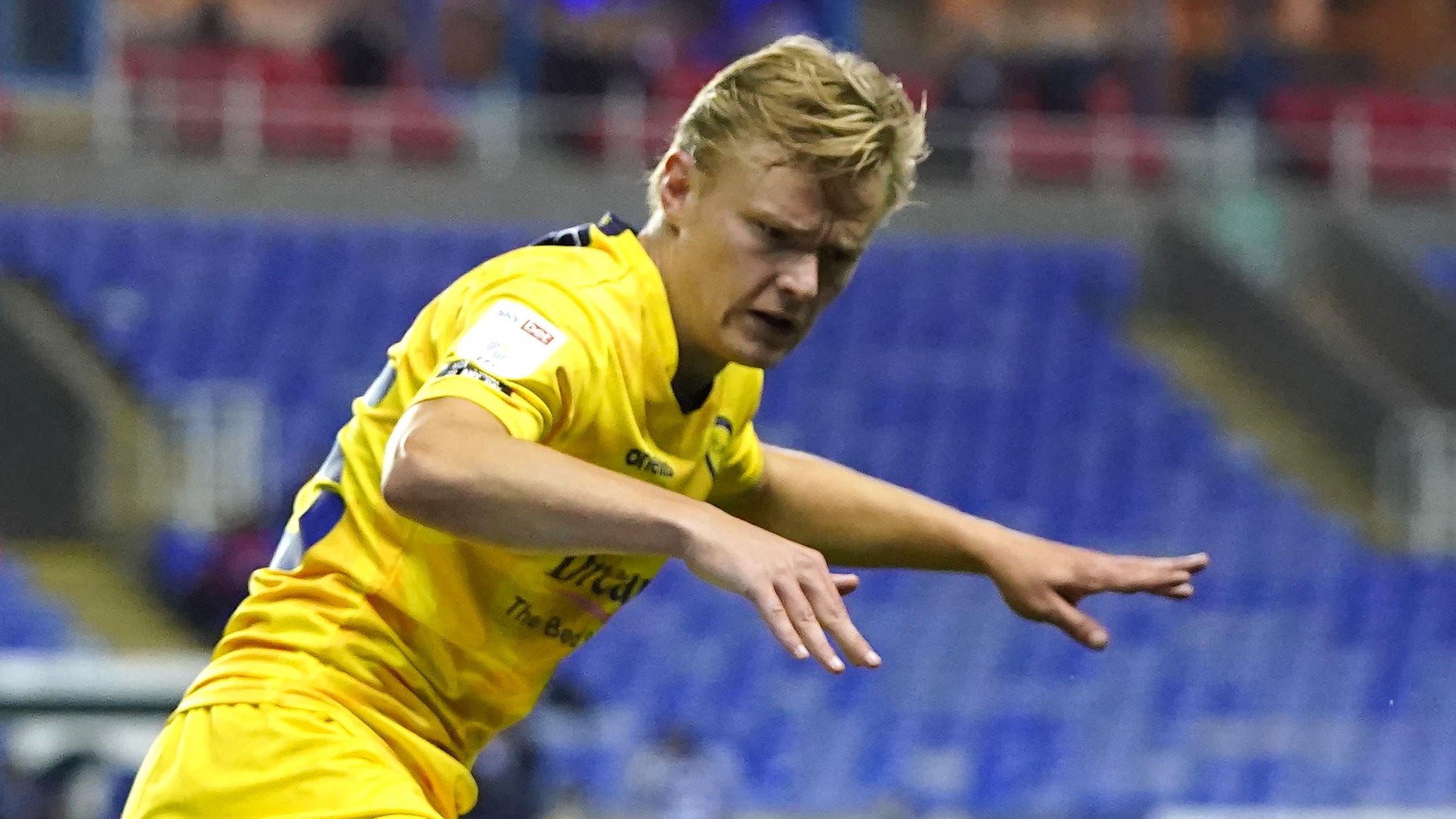 Partick Thistle leave it late to close gap on St Johnstone