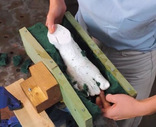 Craft your own powerful hammer at home