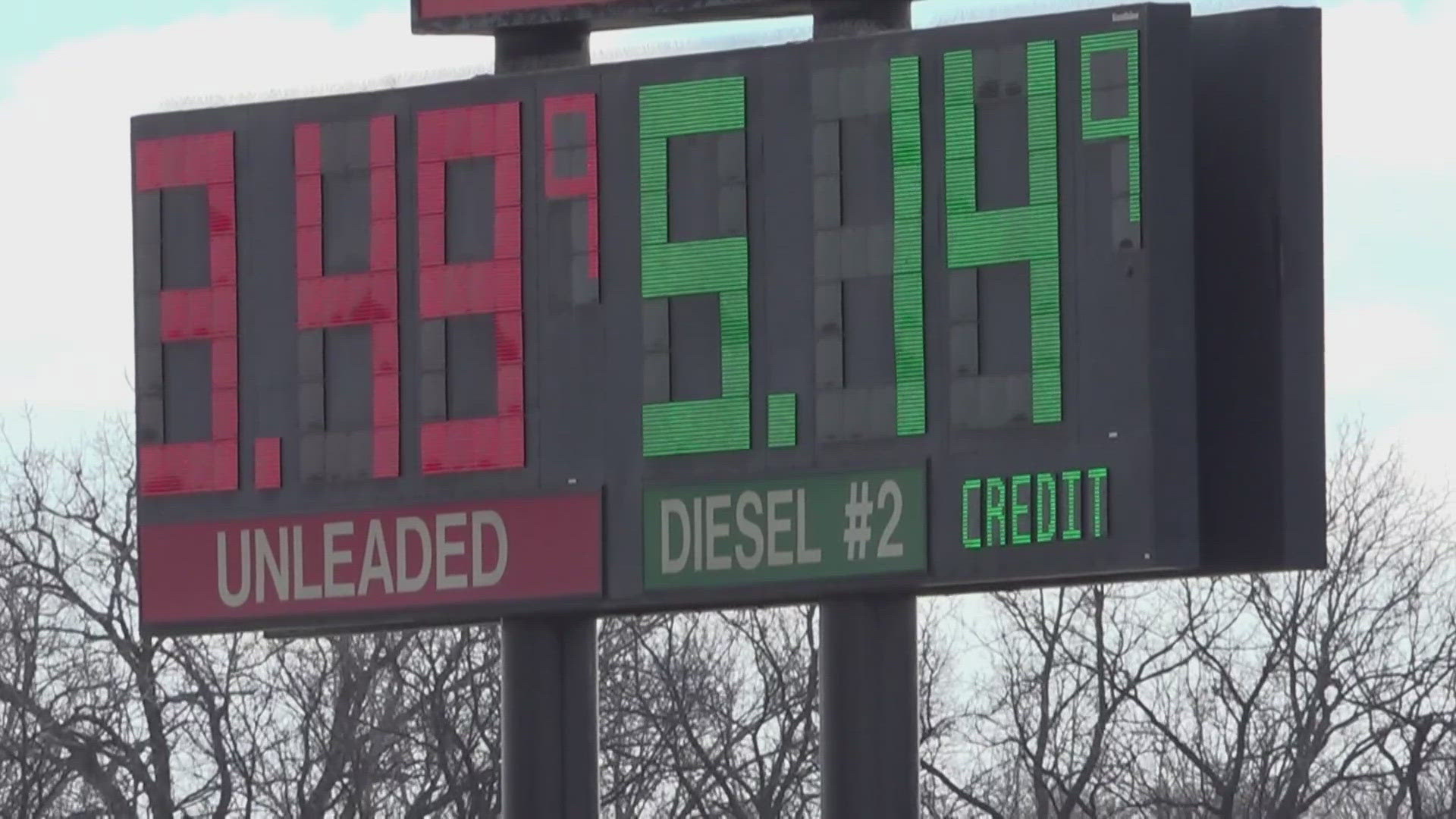 Climbing gas prices lead Iowa trucking company to adapt, costs not ...