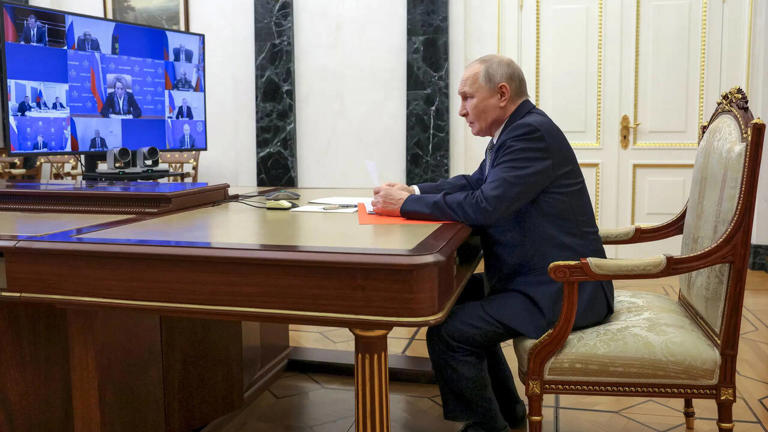 US eases some sanctions on Russian oil amid high crude prices