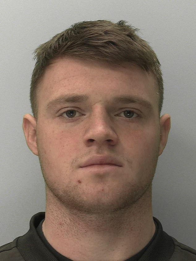 AA1YAHXM.img?w=634&h=845&m=6&x=135&y=270