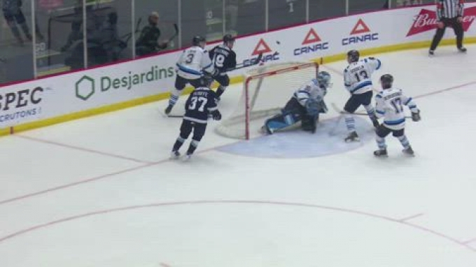 Thomas Rousseau scores game-tying goal off of crazy bounce for Sherbrooke