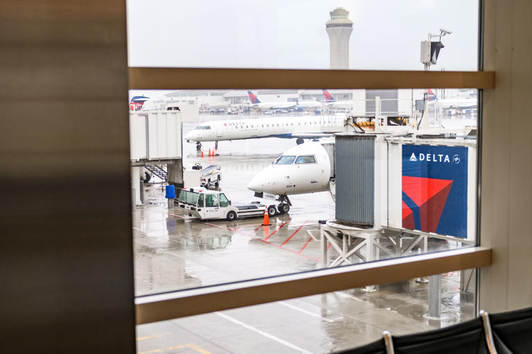 Delta Air Lines passengers warned to pack light carry-on for travel at ...