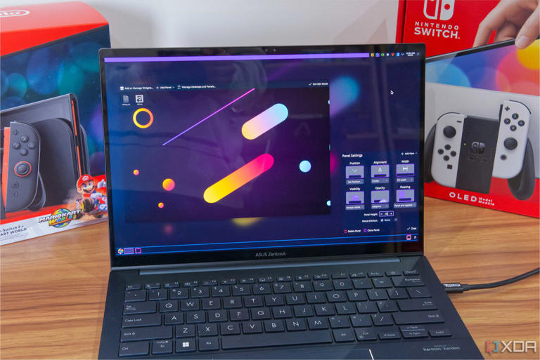 A laptop using the KDE Plasma panel editor