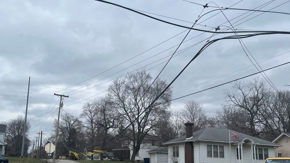 More than 27,000 across Michiana without power as strong winds stall ...