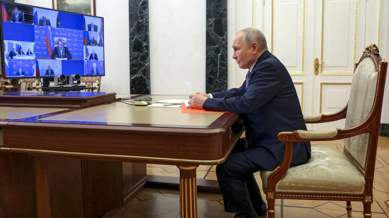 US temporarily eases sanctions on Russian oil amid high crude prices