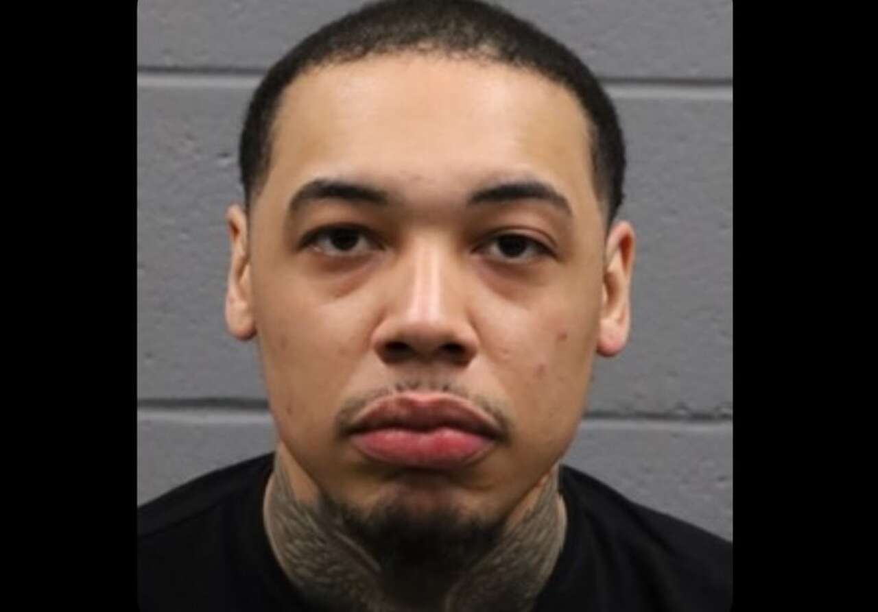 Waterbury man accused of engaging police in vehicle chase, possessing ...